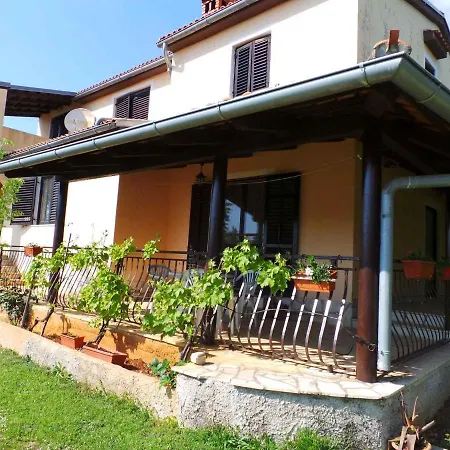 In Mali Vareski/istrien 8693 Apartmán *
