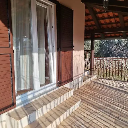 Apartment In Mali Vareski/istrien 8693